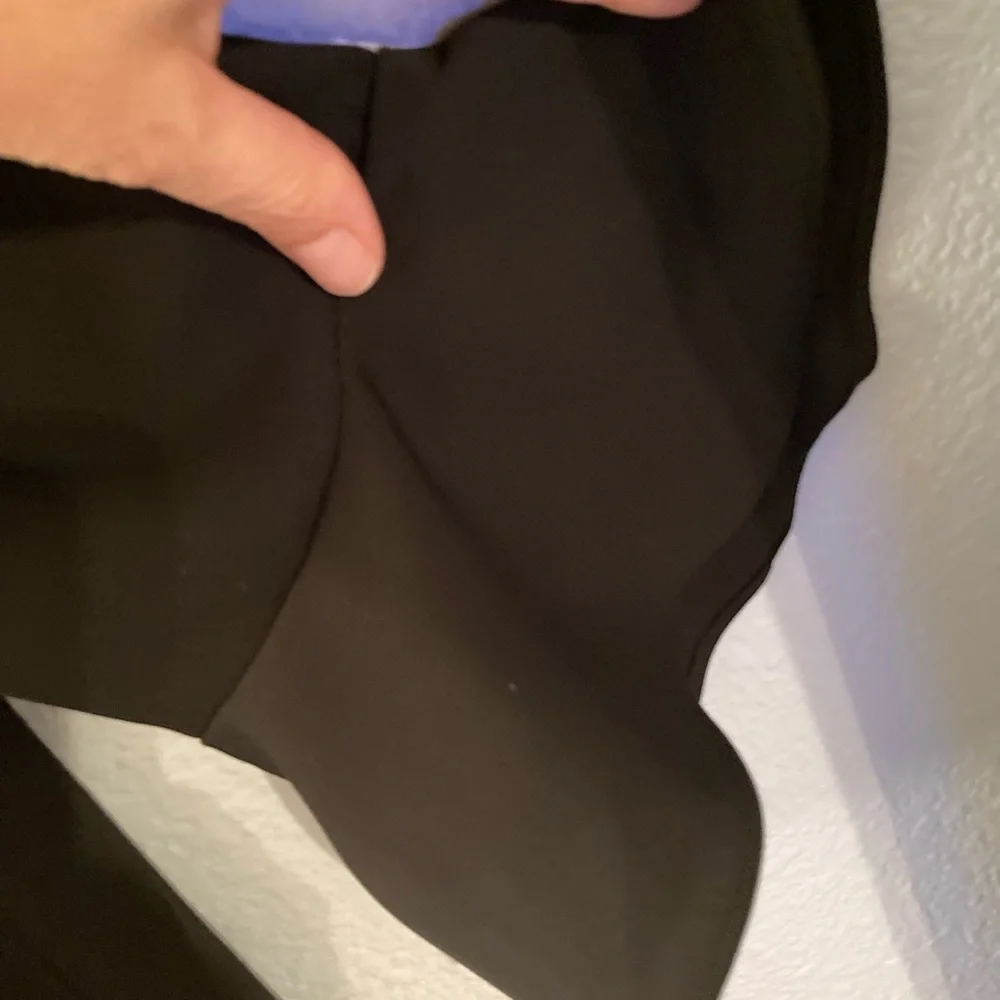 EUC Ann Taylor Black Cold Shoulder Ruffle Sleeve Dress with optional Sash - Picture 7 of 7